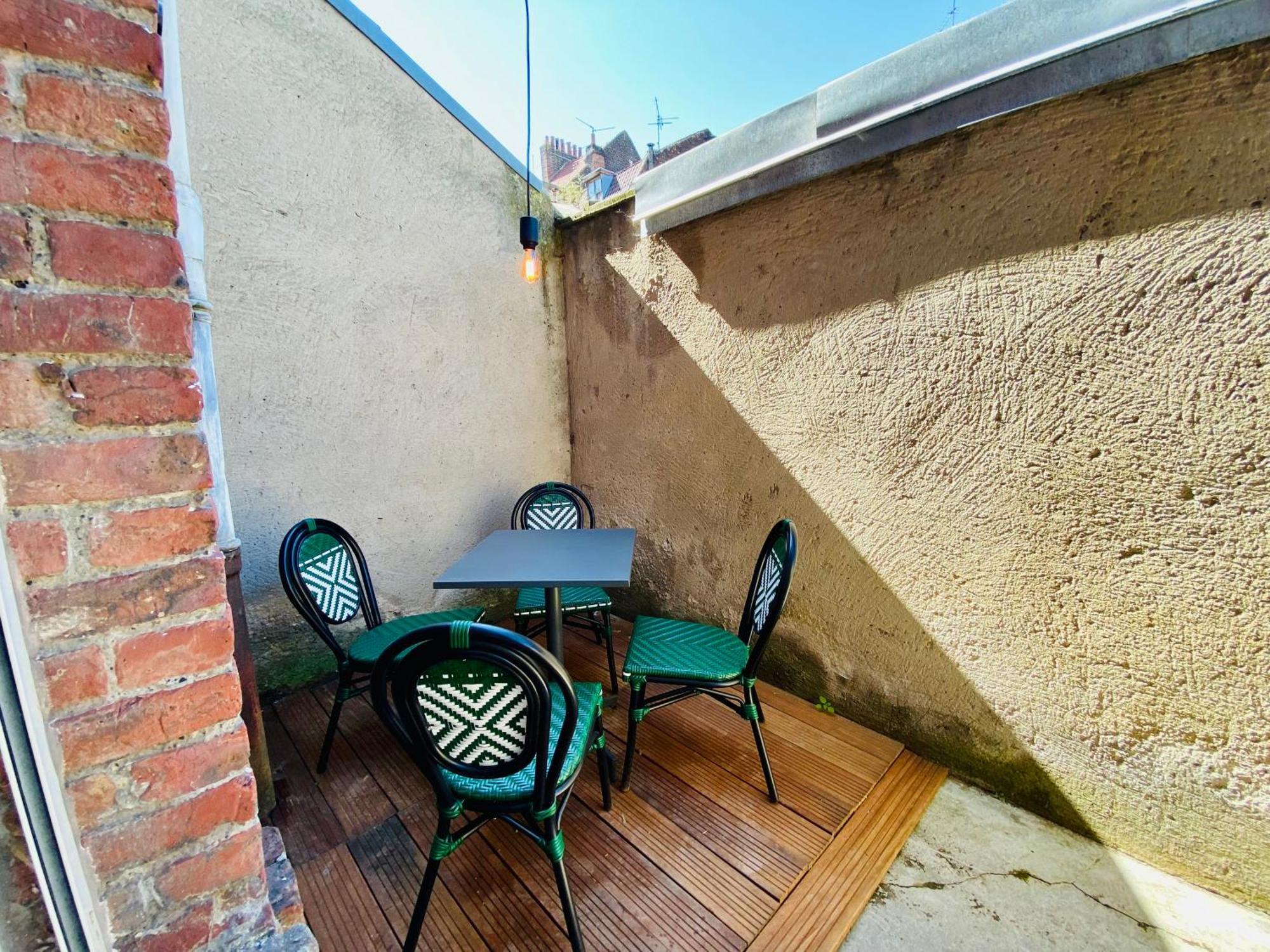 Oasis Urbaine - Spacieux Et Calme Avec Patio Lille Exteriér fotografie